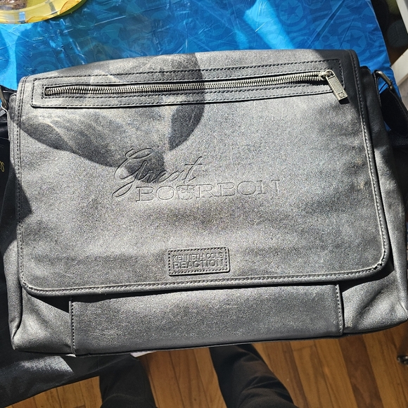 Kenneth Cole #messengerbag